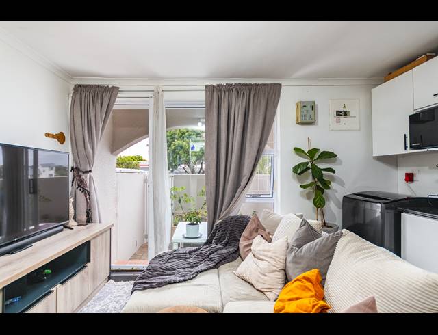 BEDROOM STUDIO APARTMENT FOR SALE IN BLOUBERG SANDS